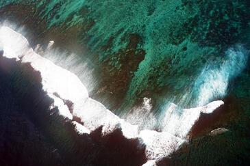 Wave, Mauritius © Etienne Pierart